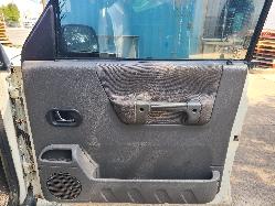 View Land Rover Discovery 2000 4 Door Station Wagon
