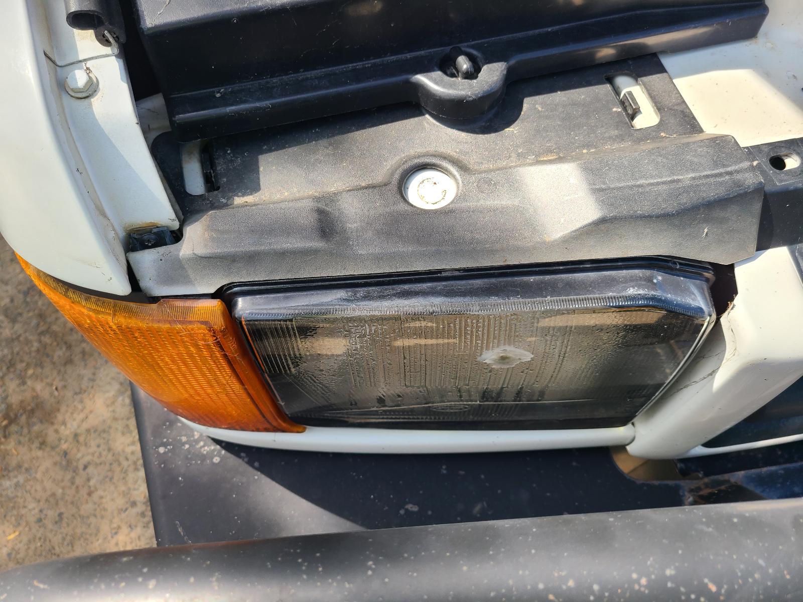 View Land Rover Discovery 2000 4 Door Station Wagon