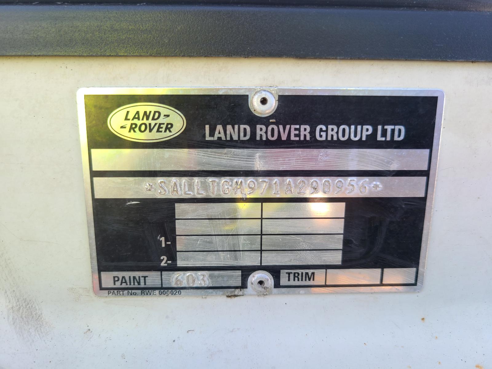View Land Rover Discovery 2000 4 Door Station Wagon