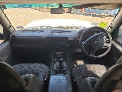 View Land Rover Discovery 2000 4 Door Station Wagon