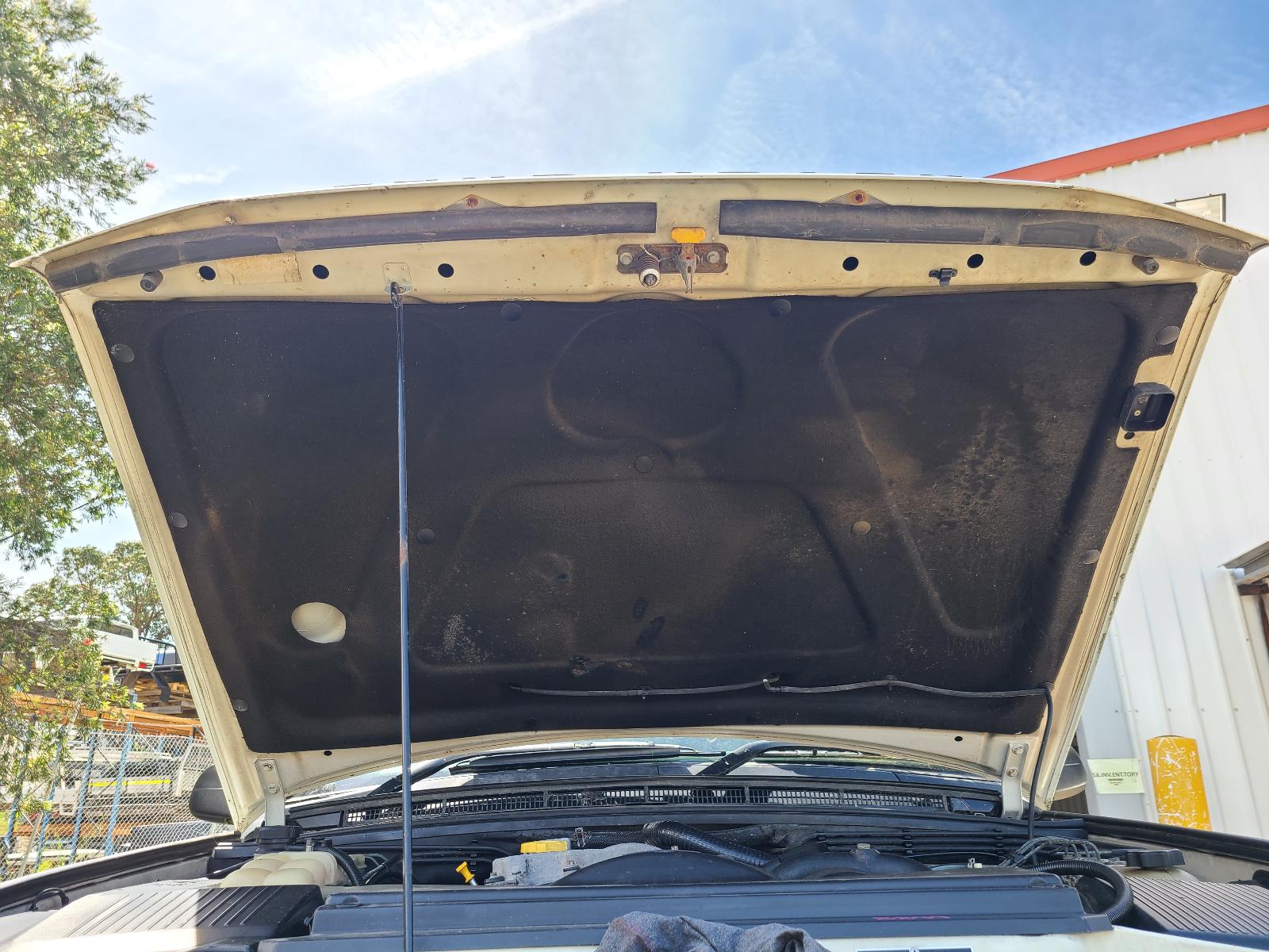 View Land Rover Discovery 2000 4 Door Station Wagon