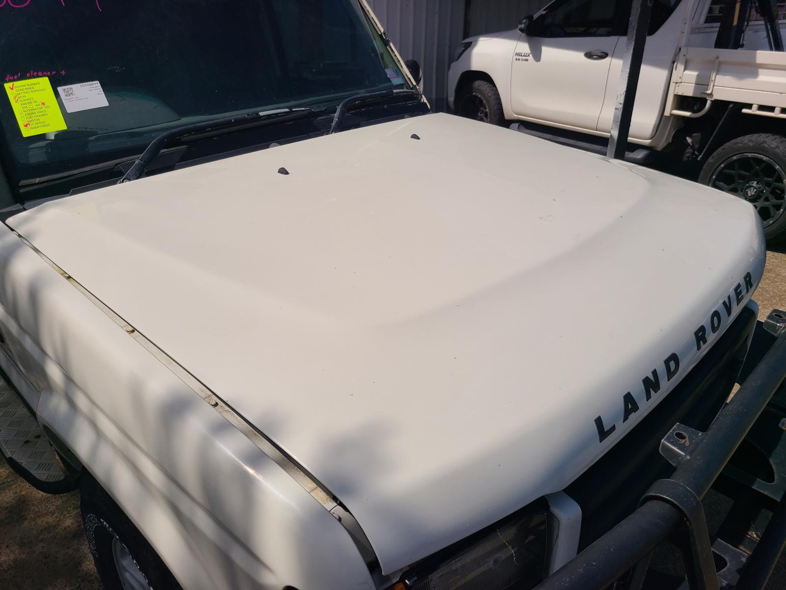 View Land Rover Discovery 2000 4 Door Station Wagon