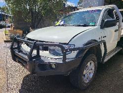 View Mitsubishi Triton 2012  