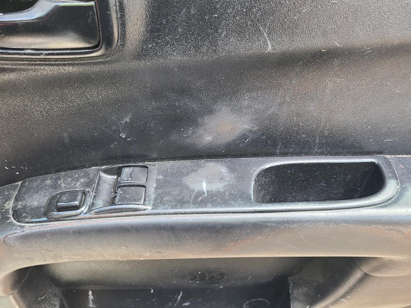View Mitsubishi Triton 2012  