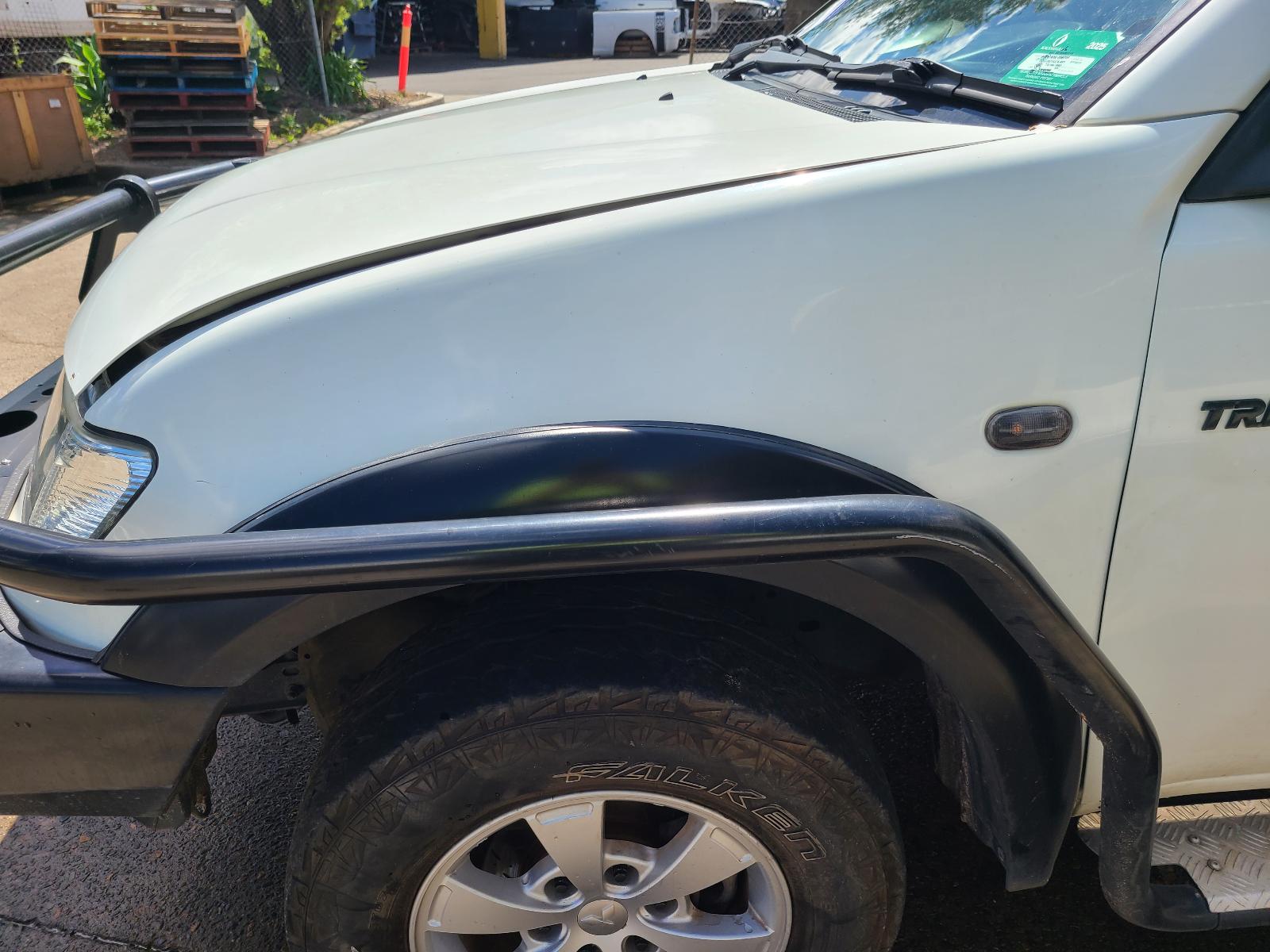 View Mitsubishi Triton 2012  