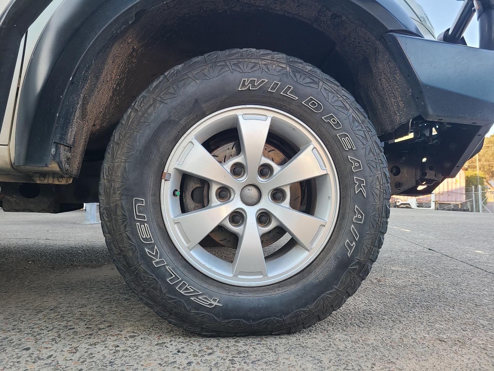 View Mitsubishi Triton 2012  