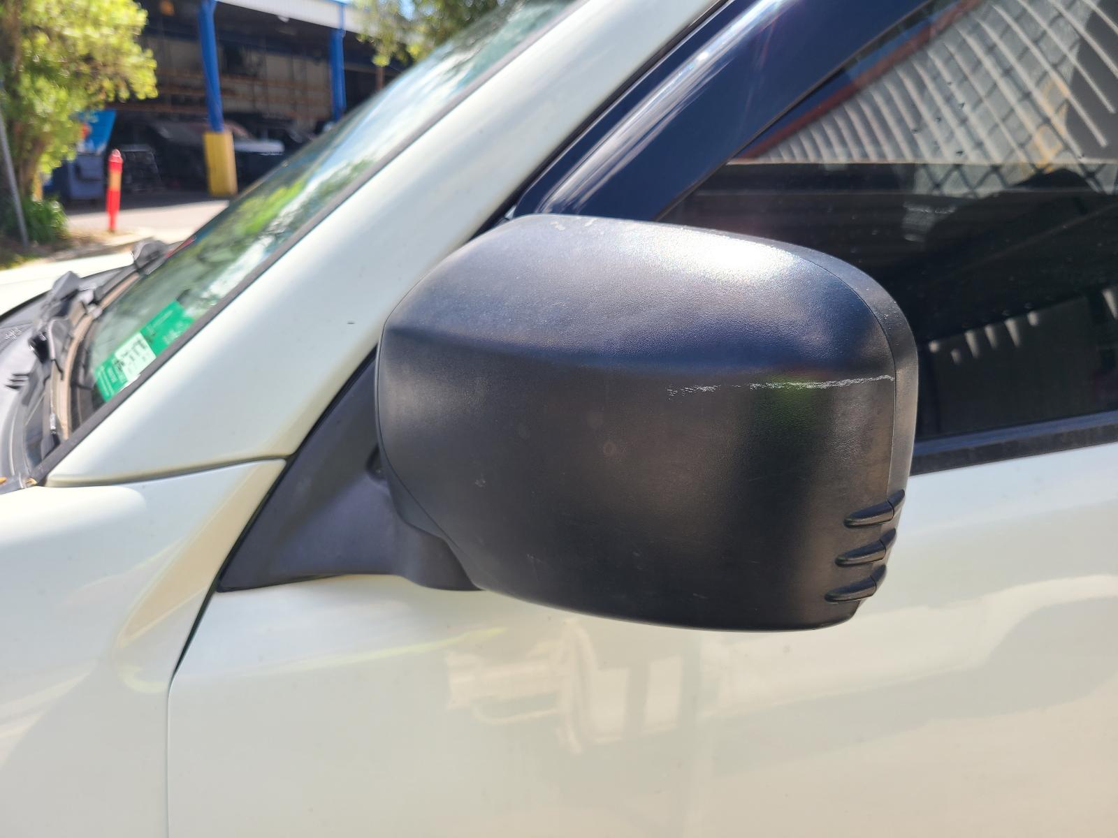 View Mitsubishi Triton 2012  