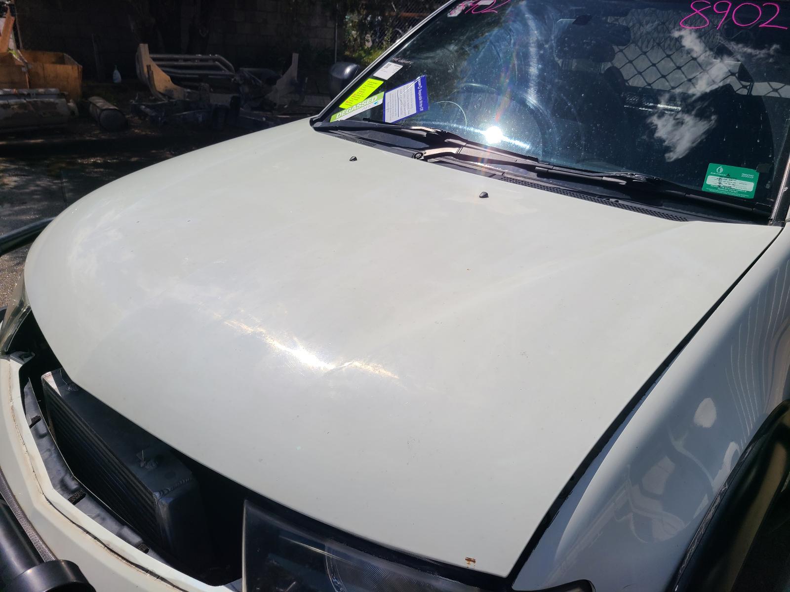 View Mitsubishi Triton 2012  