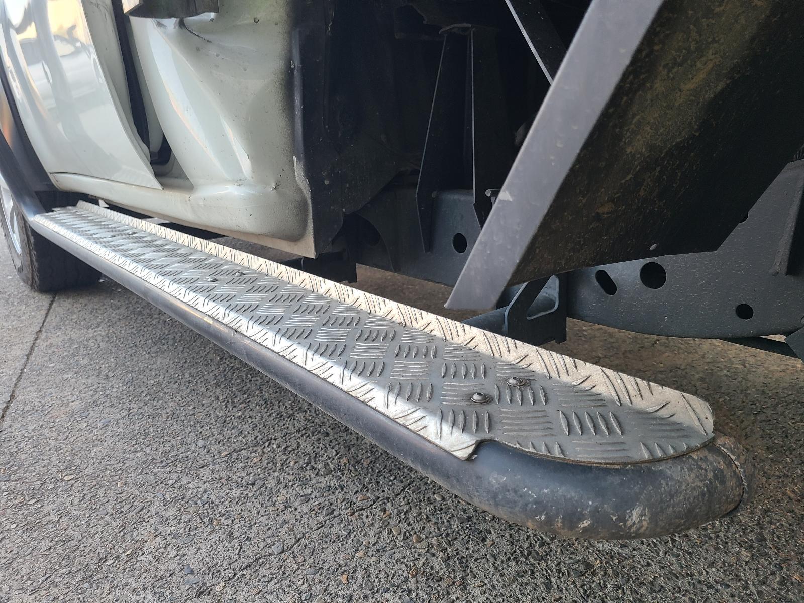 View Mitsubishi Triton 2012  