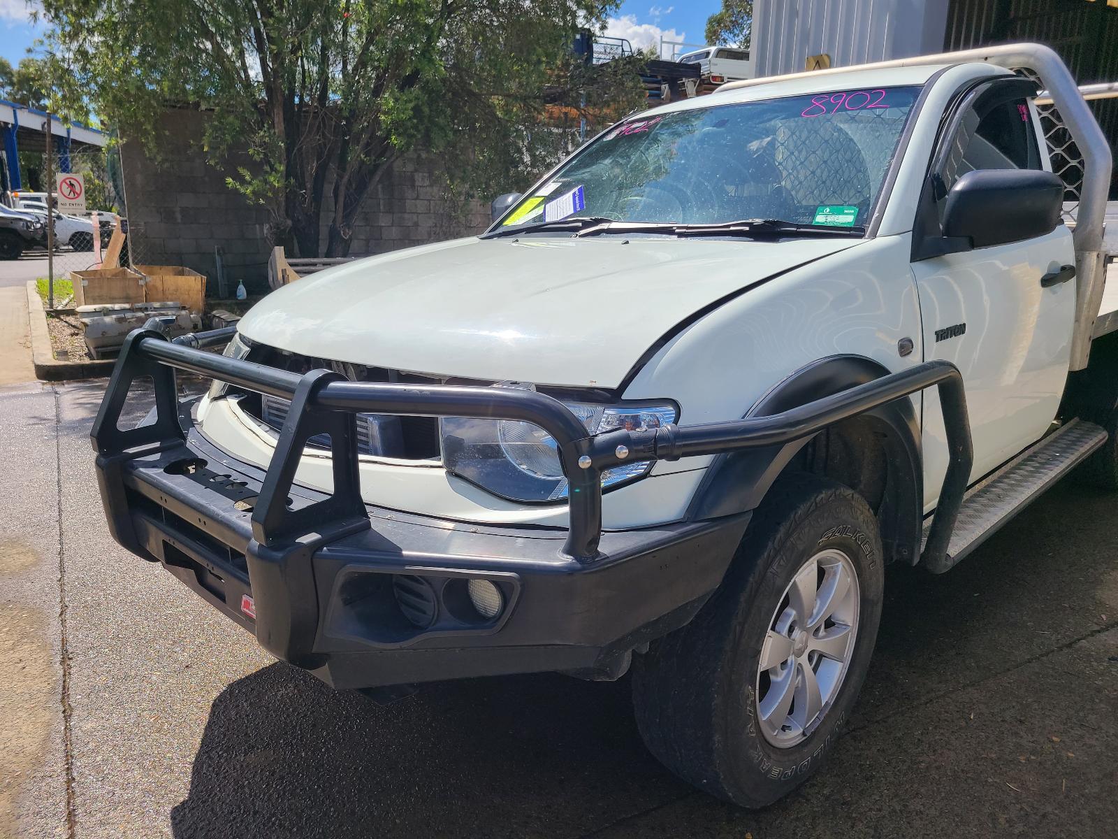 View Mitsubishi Triton 2012  