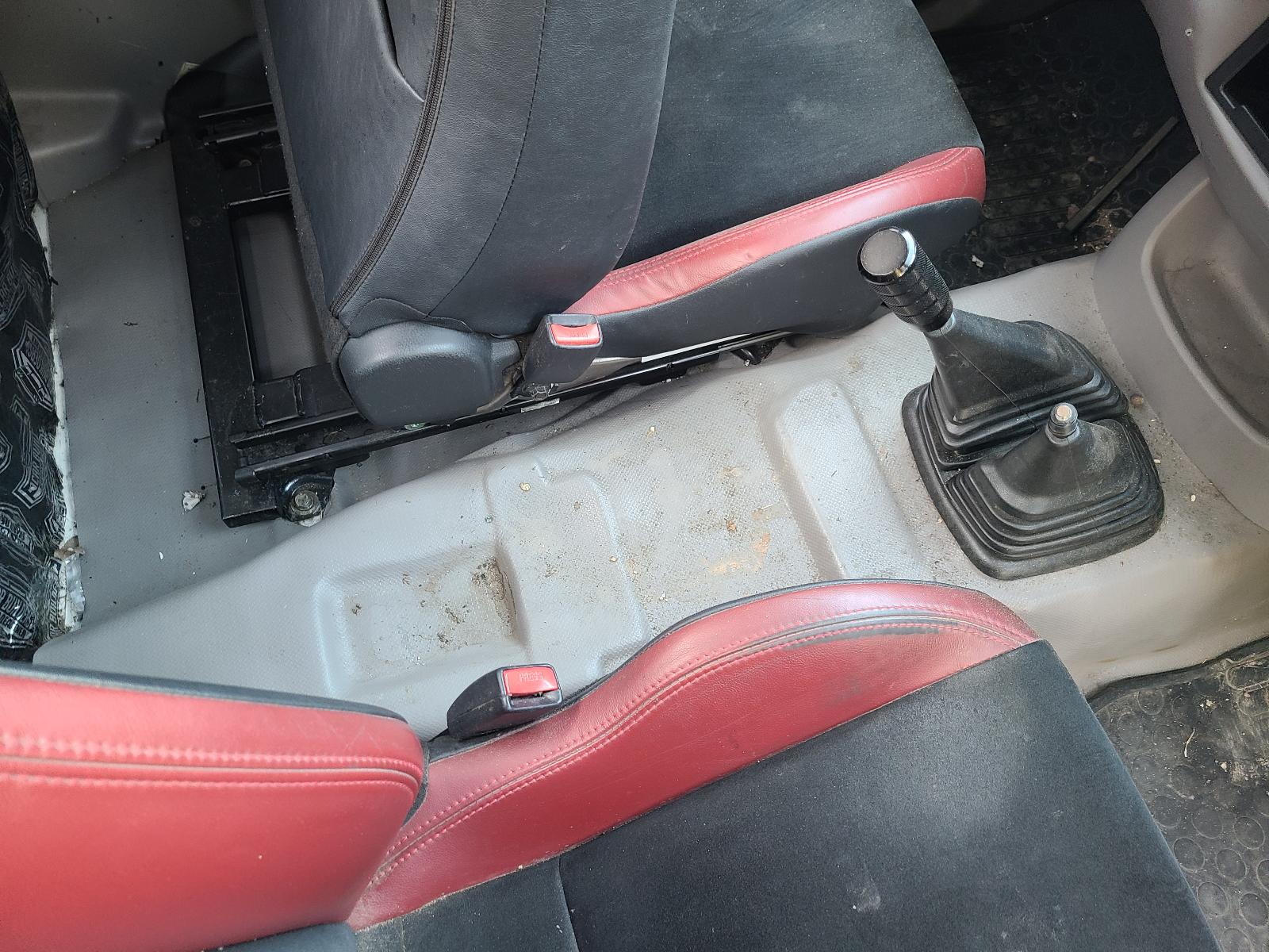 View Mitsubishi Triton 2012  