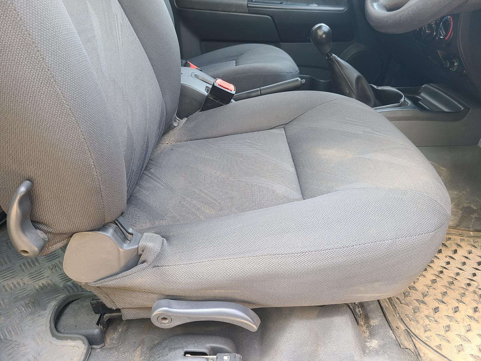View Holden Colorado 2010  