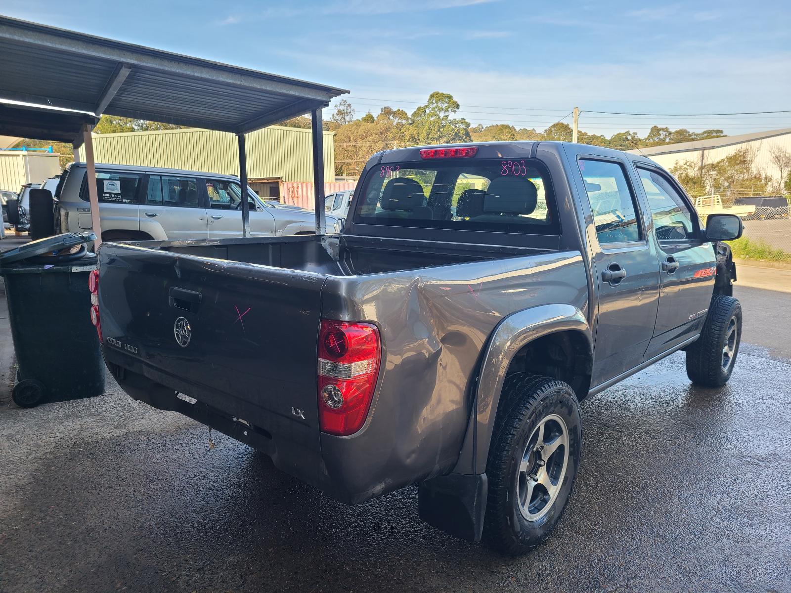 View Holden Colorado 2010  