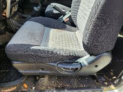 View Nissan Navara 2004 4 Door Utility