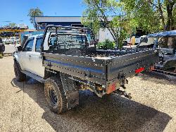 View Nissan Navara 2004 4 Door Utility