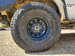 View Nissan Navara 2004 4 Door Utility