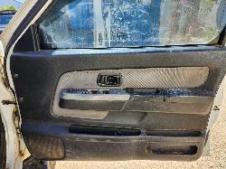 View Nissan Navara 2004 4 Door Utility