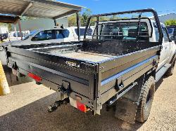 View Nissan Navara 2004 4 Door Utility