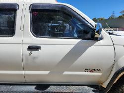 View Nissan Navara 2004 4 Door Utility
