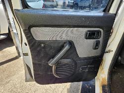 View Nissan Navara 2004 4 Door Utility