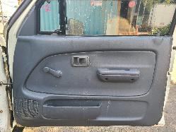 View Toyota Hilux 2001  