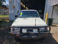 View Toyota Hilux 2001  