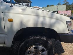 View Toyota Hilux 2001  