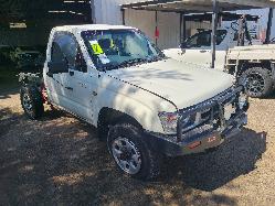 View Toyota Hilux 2001  
