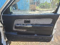 View Nissan Navara 2013 4 Door Utility