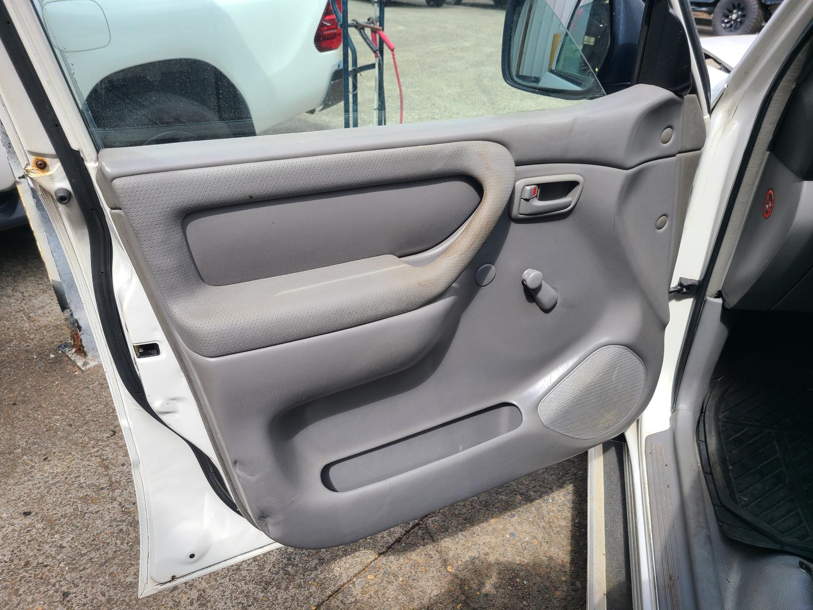 View Toyota Landcruiser 2002 4 Door Station Wagon