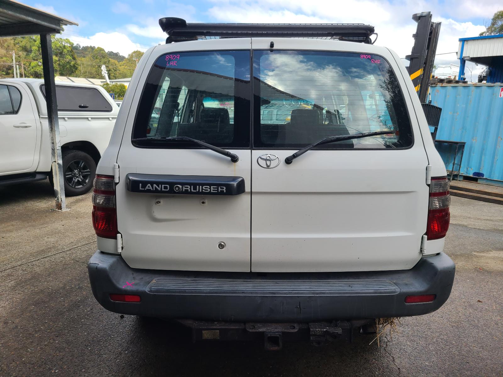 View Toyota Landcruiser 2002 4 Door Station Wagon