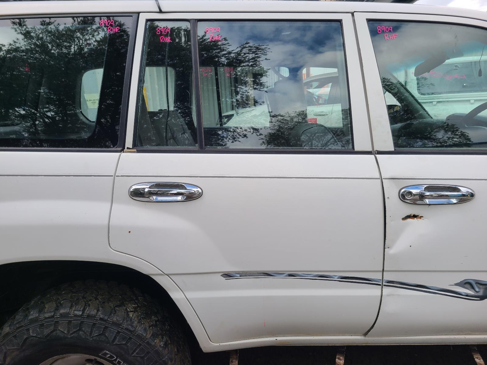 View Toyota Landcruiser 2002 4 Door Station Wagon