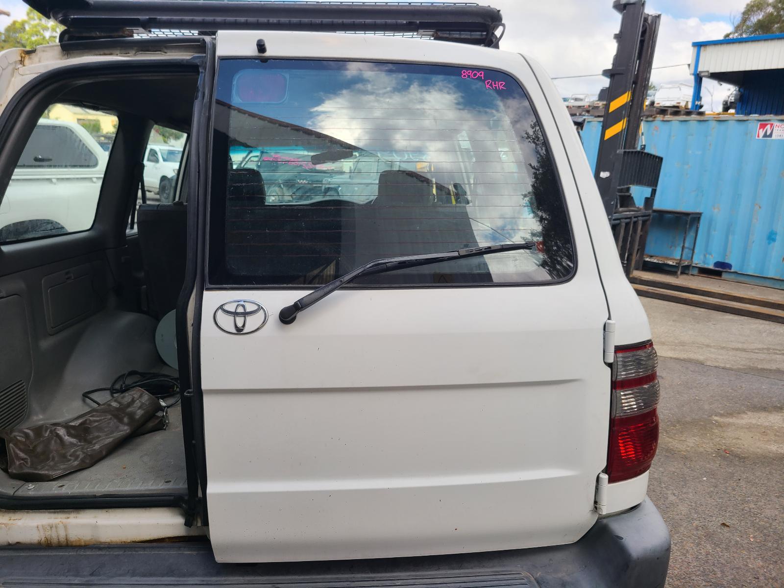 View Toyota Landcruiser 2002 4 Door Station Wagon