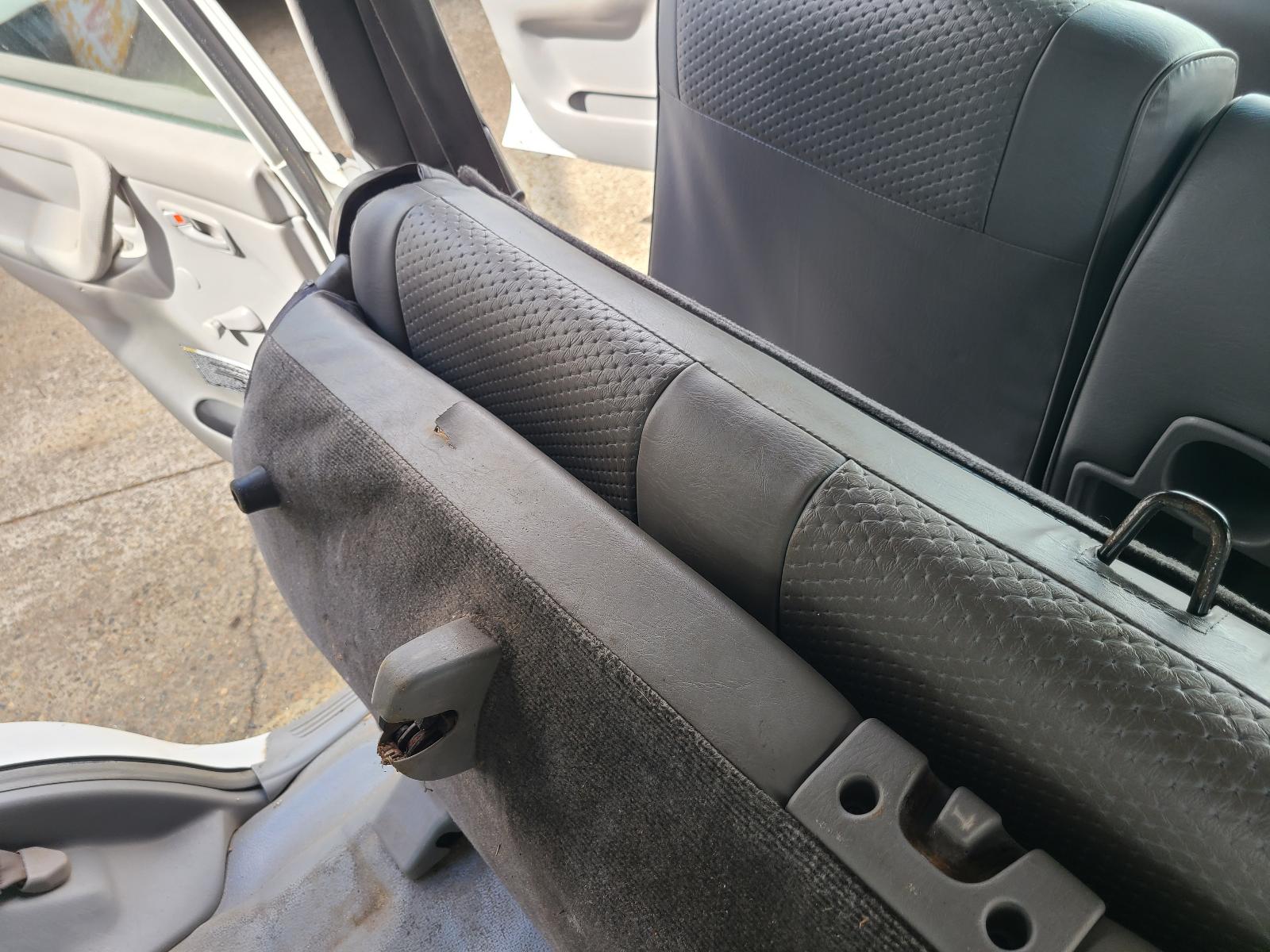 View Toyota Landcruiser 2002 4 Door Station Wagon