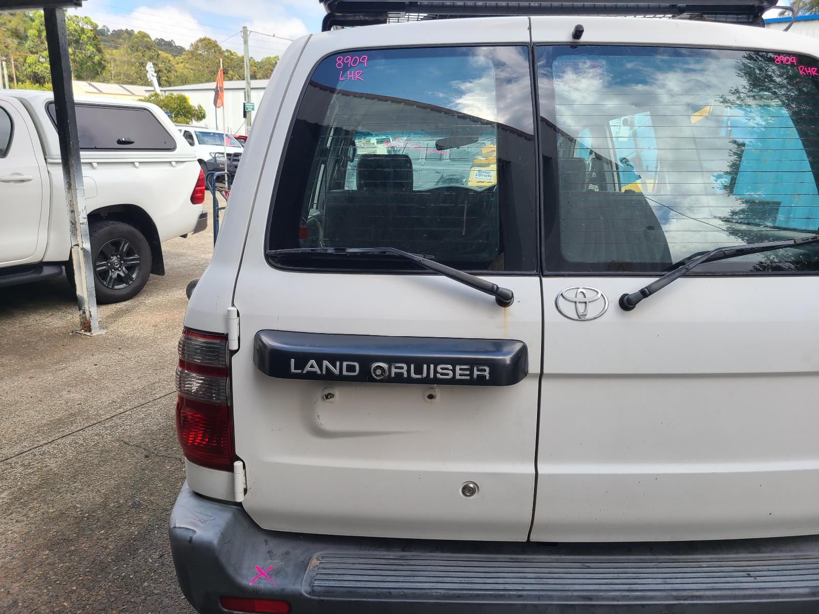 View Toyota Landcruiser 2002 4 Door Station Wagon