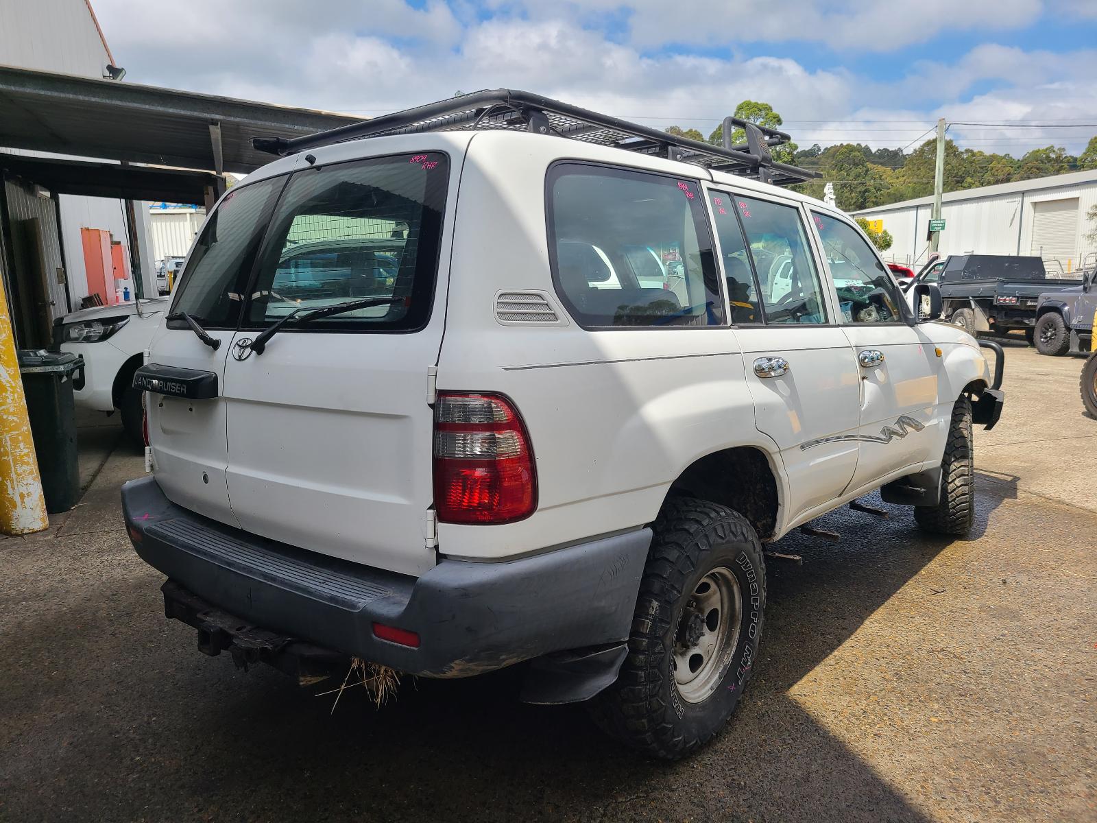 View Toyota Landcruiser 2002 4 Door Station Wagon