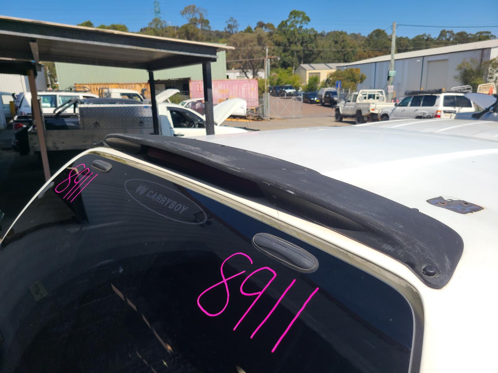 View Toyota Hilux 2011  