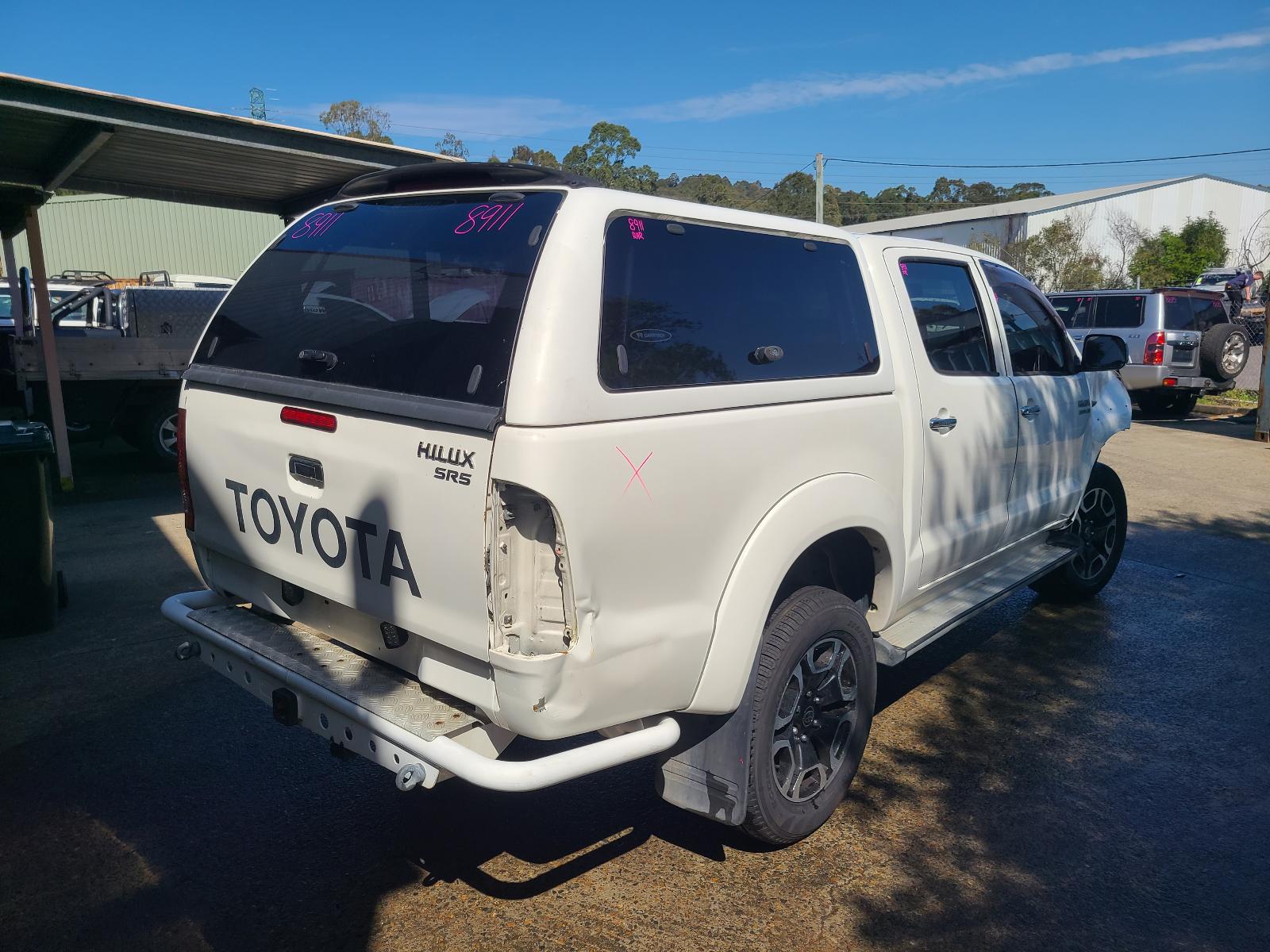 View Toyota Hilux 2011  