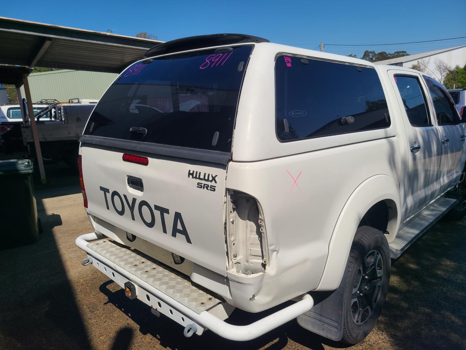 View Toyota Hilux 2011  