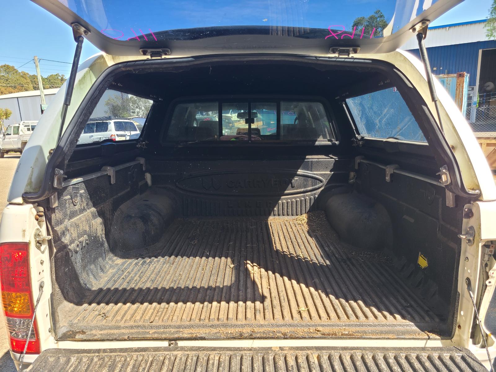 View Toyota Hilux 2011  