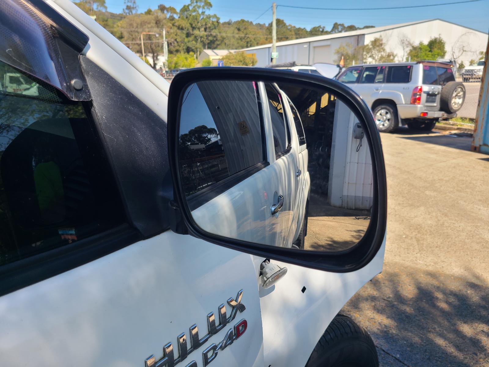 View Toyota Hilux 2011  