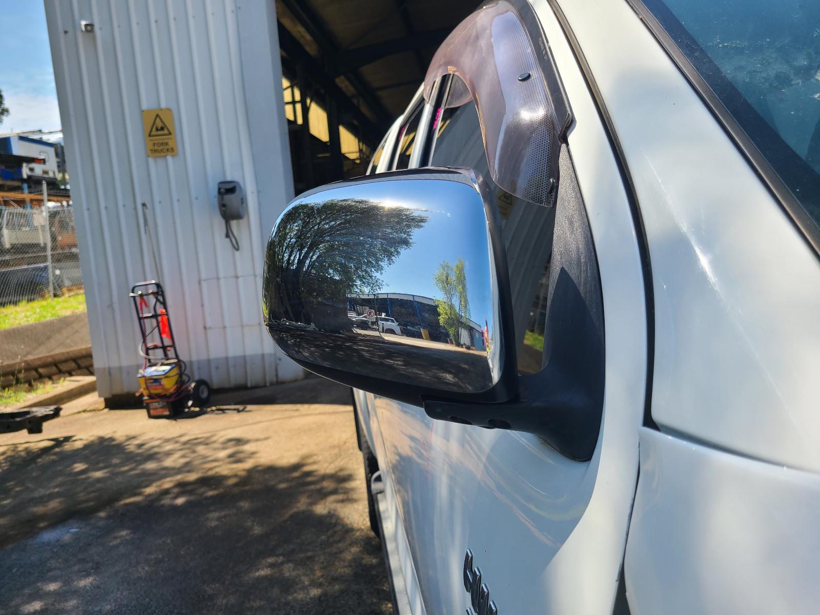 View Toyota Hilux 2011  