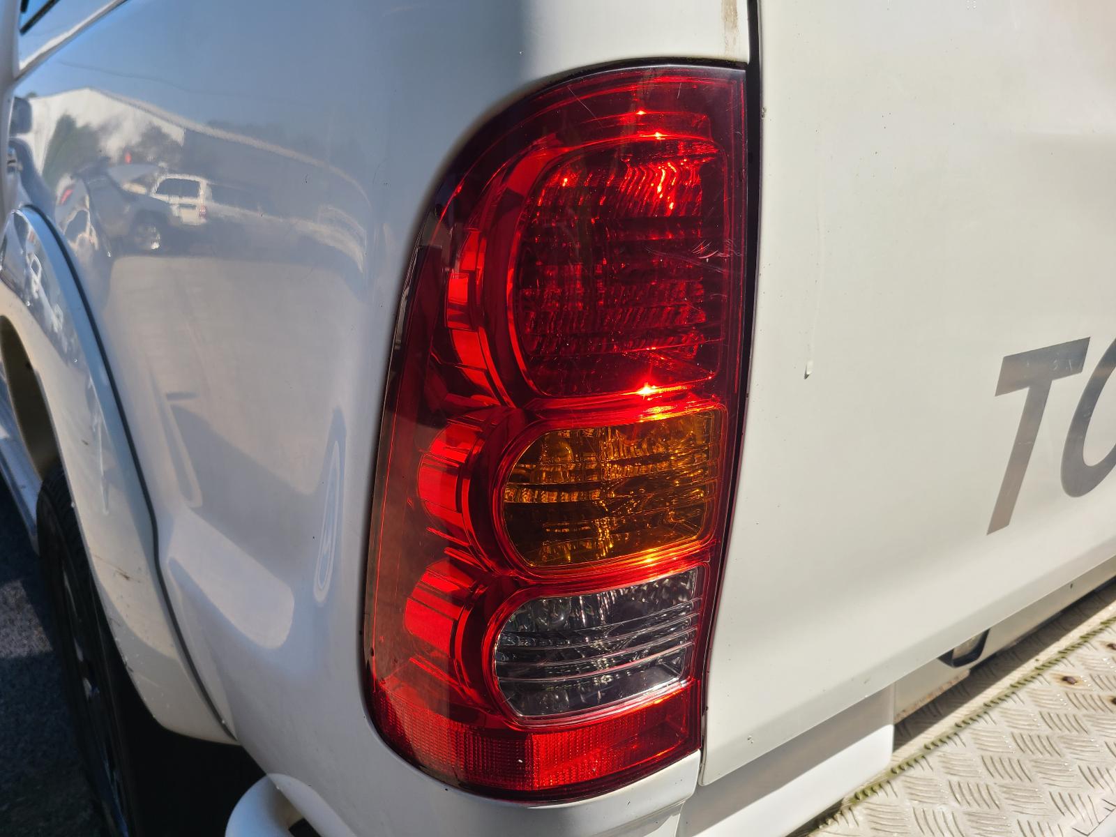 View Toyota Hilux 2011  
