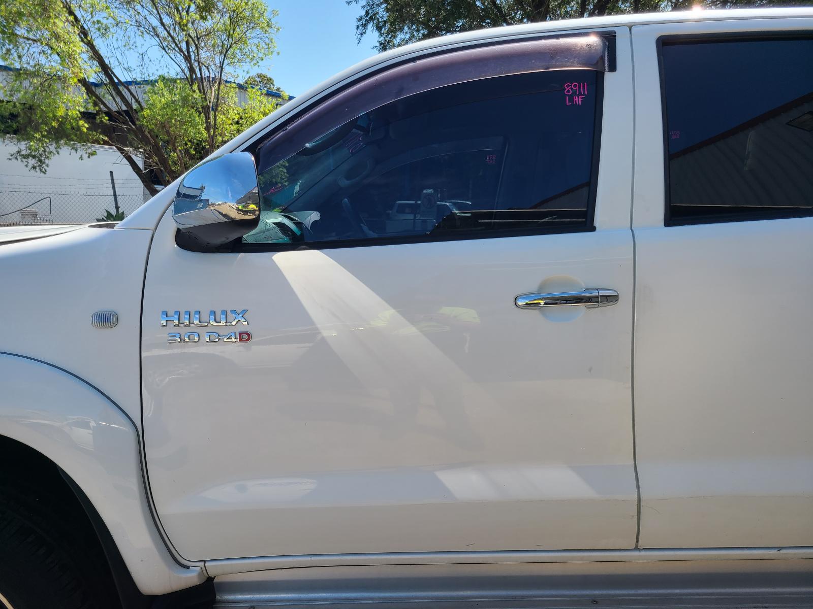 View Toyota Hilux 2011  