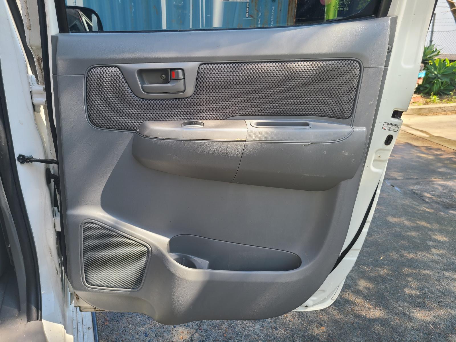 View Toyota Hilux 2011  