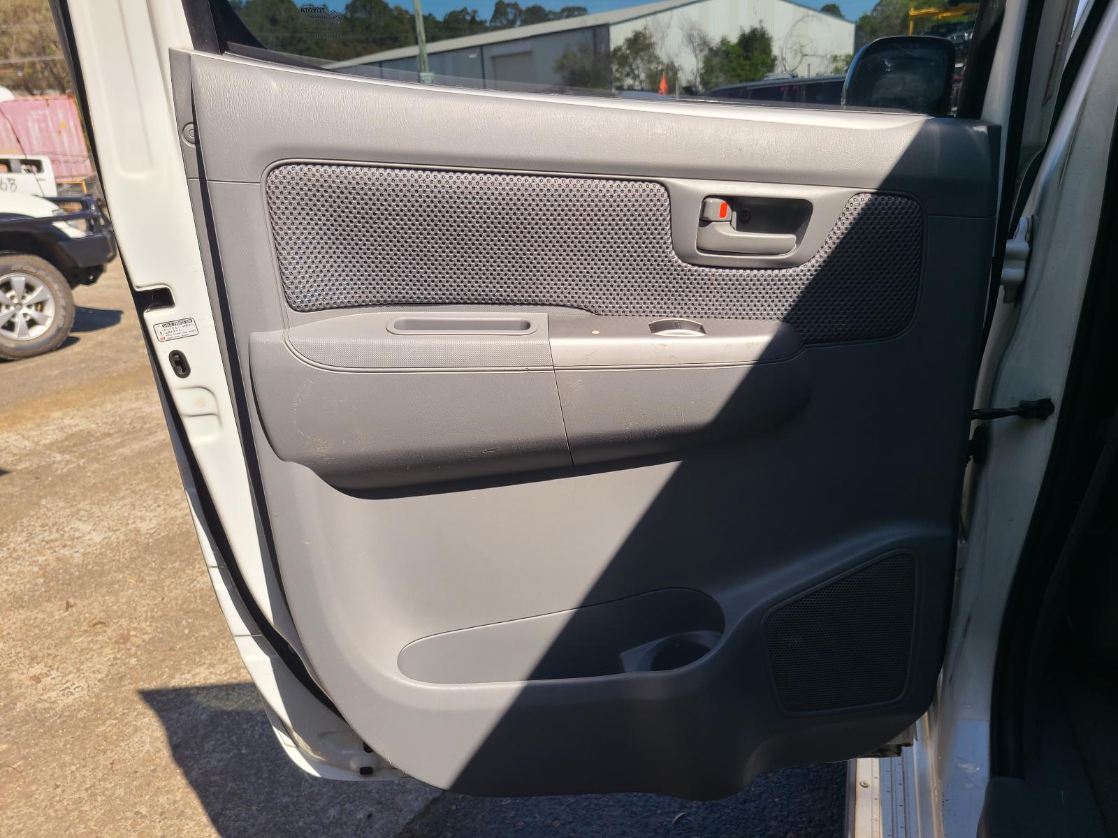 View Toyota Hilux 2011  