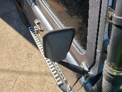 View Land Rover Defender 2013