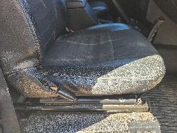 View Land Rover Defender 2013