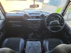 View Land Rover Defender 2013