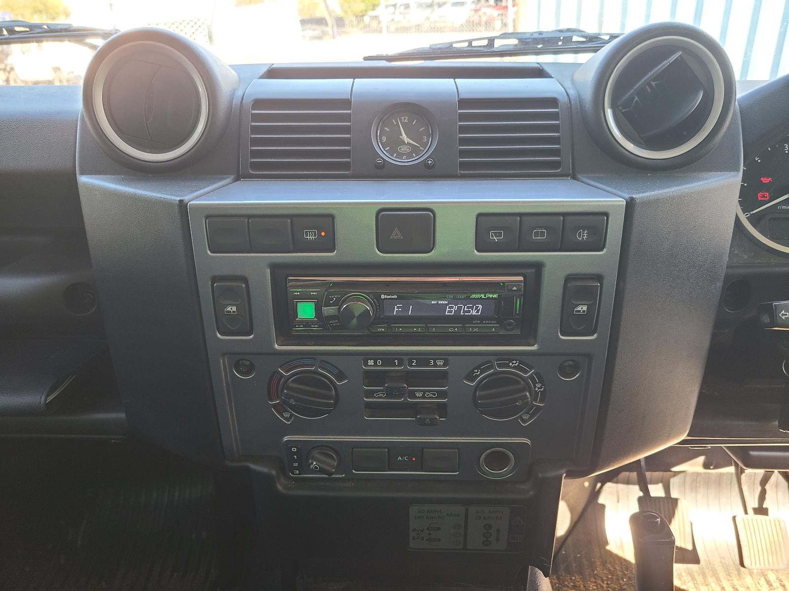 Land Rover Defender 2013 View Land Rover Defender 2013